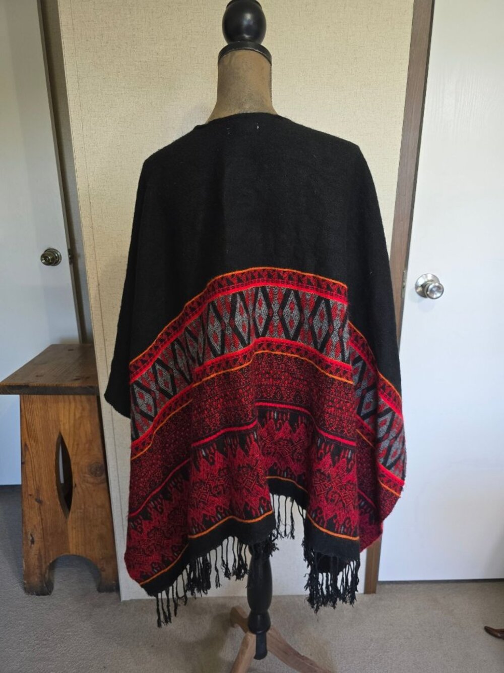 Westbound One Size Poncho Black Red Knit Fringe Geometric Pattern Acrylic Blend